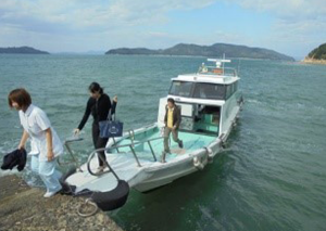 瀬戸内海の塩飽諸島での訪問診療体験風景